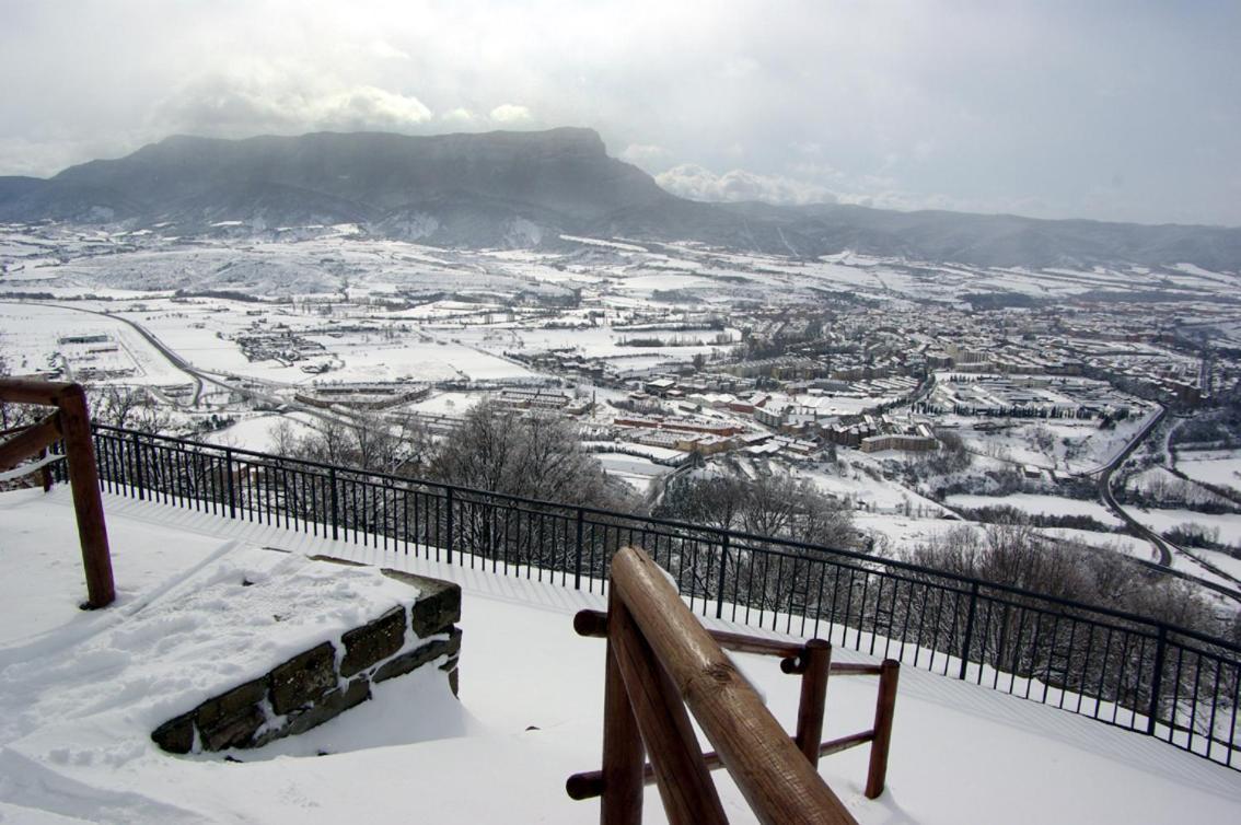 Hotel Acebo Plaza Mayor Jaca Dış mekan fotoğraf